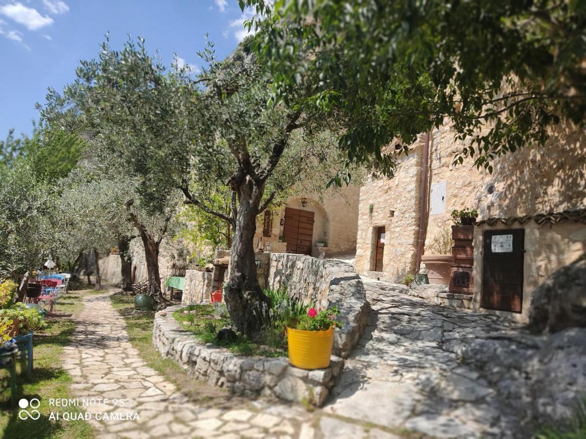 Guesthouse Runcini Ferentillo Exterior foto